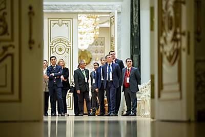 Главы делегаций ЕАГ посетили Дворец Независимости