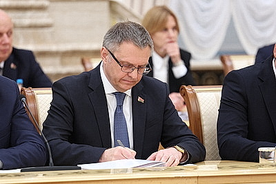 Лукашенко собрал совещание с руководителями дипломатических представительств Беларуси