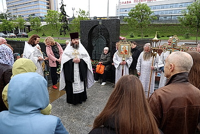 \"Это наша общая боль\". В Минске проходят памятные мероприятия к 26-й годовщине трагедии на Немиге