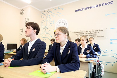 После реконструкции открылась одна из старейших школ Минска на ул.Красноармейской