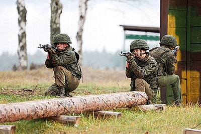 Борьба с дронами и бой в лесу. В Лепельском районе проходит оперативный сбор командного состава ВС