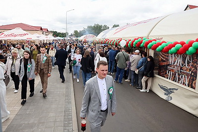 \"Дажынкi-2025\". Как в Заславле проходит областной праздник тружеников села