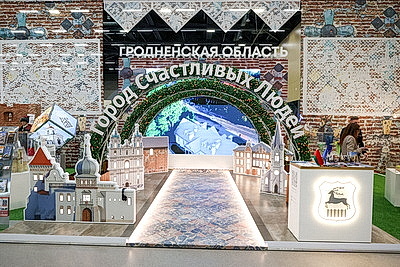 Делегаты ВНС из разных регионов страны посетили выставку \"Моя Беларусь\"