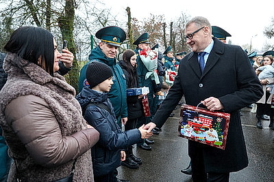 Ключи от квартир и служебных автомобилей вручили гродненским спасателям