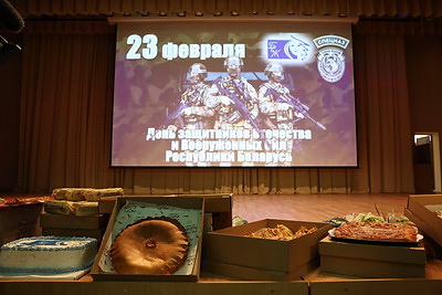Акцию \"Мамины пироги\" встретили в войсковой части 3214