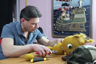 \"Здесь верят в чудо\": как театры Могилева создают новогоднюю сказку