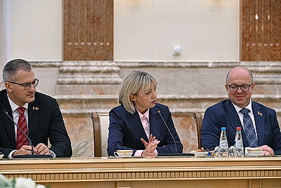 О смыслах Дня народного единства. Лукашенко проводит большую встречу с идеологическим активом и экспертами