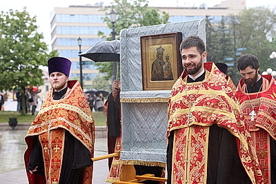 Божественная литургия и крестный ход состоялись в Минске в День славянской письменности и культуры