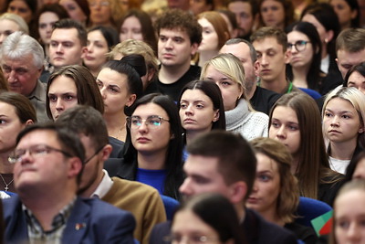 \"Моя жизнь. Мой путь. Мой Президент\": откровенный разговор проходит в Гродно