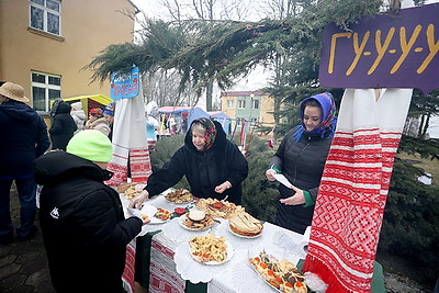 \"Разам спяваць и вясну-красну гукаць\". В Гродненском районе прошел праздник \"Гуканне вясны\"