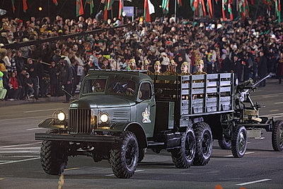 Военный парад по случаю 80-летия Победы прошел у стелы \"Минск - город-герой\"