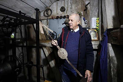 За стрелкой циферблата. Уличные часы - символ города