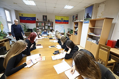 Вузы Беларуси: БГЭУ и БарГУ