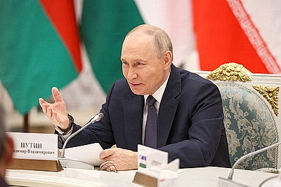 Путин встретился с главами правительств стран ШОС