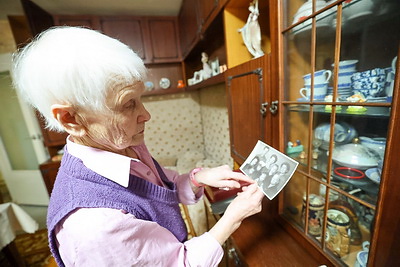 \"Не верится, что 90!\" Блокадница Ленинграда Лилия Зимовская о том, как выглядеть на 20 лет моложе