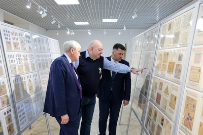 Более 100 уникальных коллекций. В Гродно презентовали Национальную филателистическую выставку