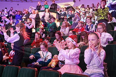 Зимняя сказка на манеже. Благотворительное представление для детей из Минска прошло в Белгосцирке