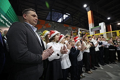 Лукашенко на \"Горизонте\" дал официальный старт массовому роботизированному производству телевизоров с ИИ