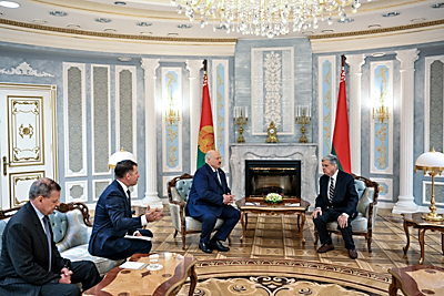 Переговоры Лукашенко со спецпосланником США Коулом продолжились в субботу