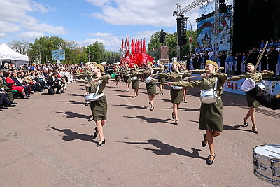 Праздничные концертные программы ко Дню Победы проходят в регионах