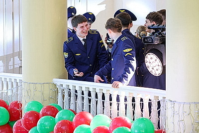 Впервые в истории. Выпускникам Белорусской академии авиации вручили лицензии пилотов