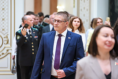 \"Такое есть не в каждой стране\". Чем Дворец Независимости впечатлил работников \"Керамина\" и КГК