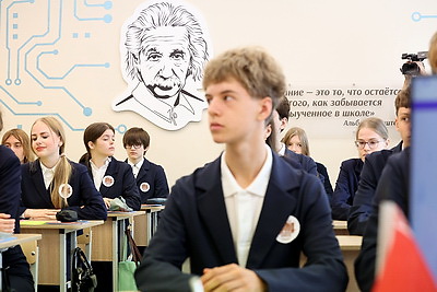 После реконструкции открылась одна из старейших школ Минска на ул.Красноармейской