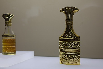 \"Элегантность серебра\". В Национальном художественном музее представили сокровища оманского двора