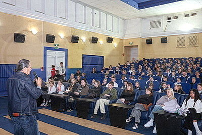 \"Анимаевка-2025\": встреча с режиссером-аниматором Римом Шарафутдиновым прошла в Могилеве