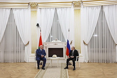 Лукашенко провел переговоры с Путиным