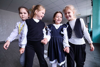 В школах Беларуси подходит к завершению первая учебная четверть