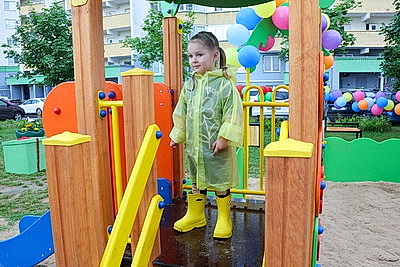 Новую детскую площадку открыли во Фрунзенском районе Минска