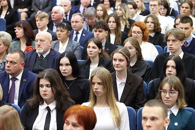 Сергеенко встретился с преподавателями и студентами Витебской академии ветеринарной медицины