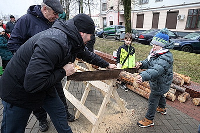 С настроением и душевно. В Гродно ярко и тепло отпраздновали Масленицу