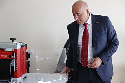 После реконструкции распахнула двери школа №1 в Лунинце