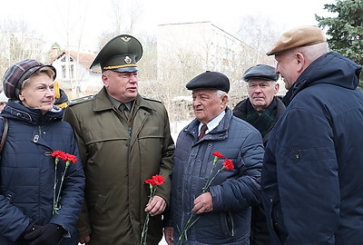Партизан и человек большой души. В Витебске открыли мемориальную доску бывшему руководителю области