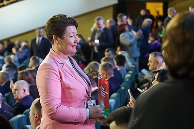 Второе заседание VII ВНС продолжает работу