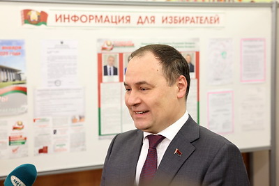 Головченко досрочно проголосовал на выборах Президента