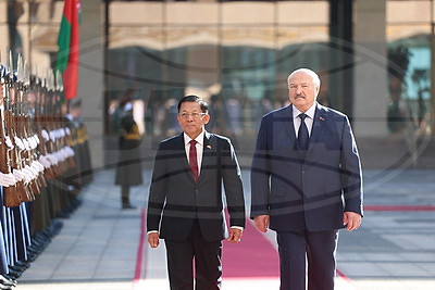 Встреча Лукашенко и премьера Мьянмы Мин Аун Хлайна проходит во Дворце Независимости