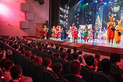 Главная новогодняя елка Могилевской области собрала самых талантливых детей региона