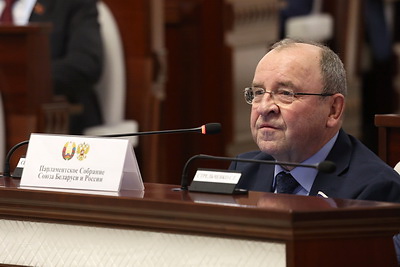 Сергеенко: абсолютное большинство населения Беларуси понимает, что судьбу страны решает ее народ