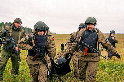 Один день в экипировке: как журналисты и блогеры Могилевщины познакомились с работой ОМОНа изнутри