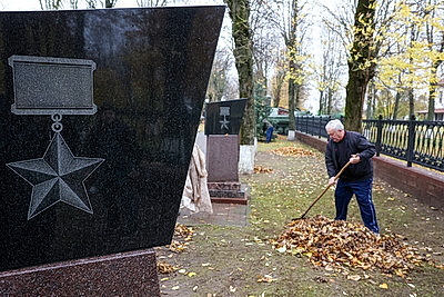 Жители Шклова присоединились к субботнику