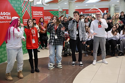 В Минске на \"Марафоне единства\" состоялся караоке-батл \"Код ДНК\"
