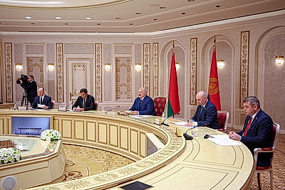 Лукашенко встретился с главой Республики Мордовия Российской Федерации