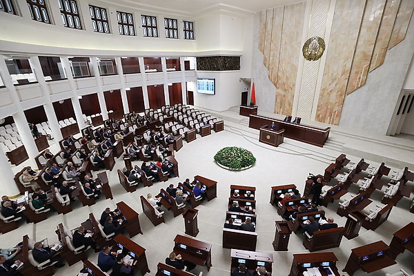 Депутаты Палаты представителей рассмотрели проект программы соцэкономразвития