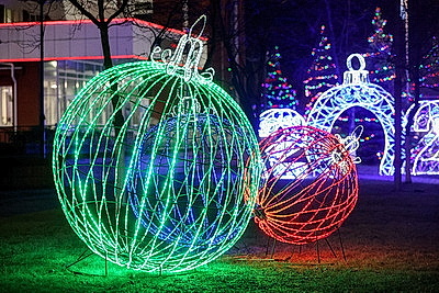 Праздничная атмосфера царит на улицах белорусских городов