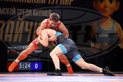 Белорусские борцы завоевали четыре золота на домашнем турнире памяти Караваева