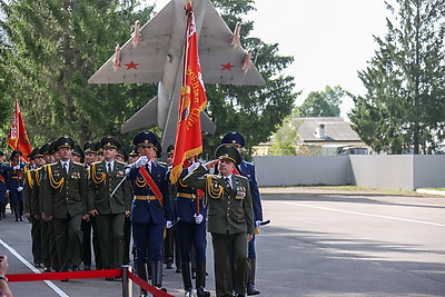 Высший пилотаж. Как в Мачулищах отпраздновали День военно-воздушных сил Беларуси