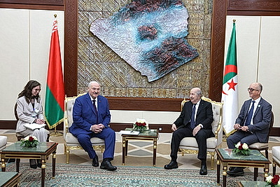 Встреча Лукашенко с Президентом Алжира Теббуном проходит во дворце \"Эль-Мурадия\"